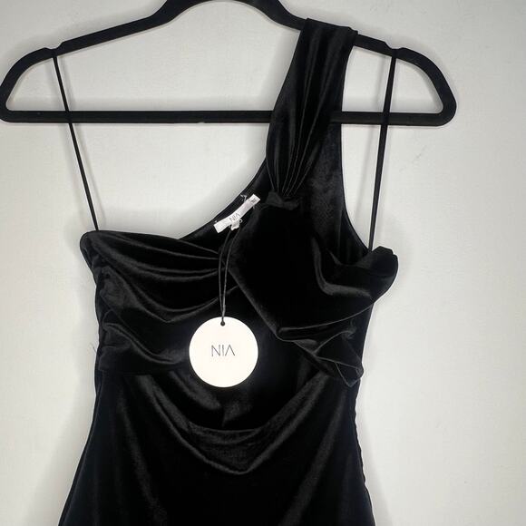 NIA Black Velvet One Shoulder Bodysuit Size Small - Picture 3 of 7